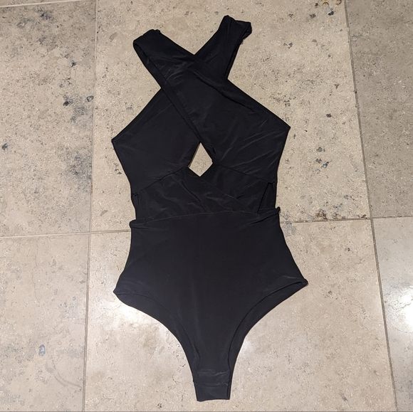 PLT Black criss cross Bodysuit - Picture 5 of 8